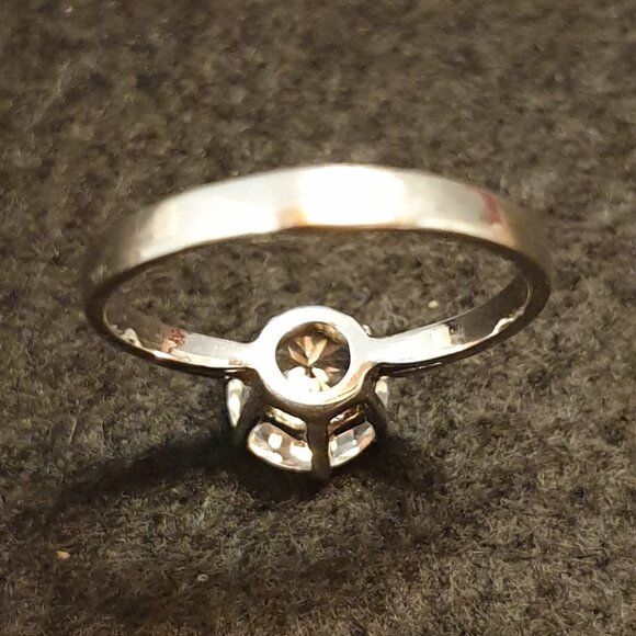 Vintage 925 Sterling Silver 8mm Cubic Zirconia Solitaire Engagement Ring - Picture 7 of 15